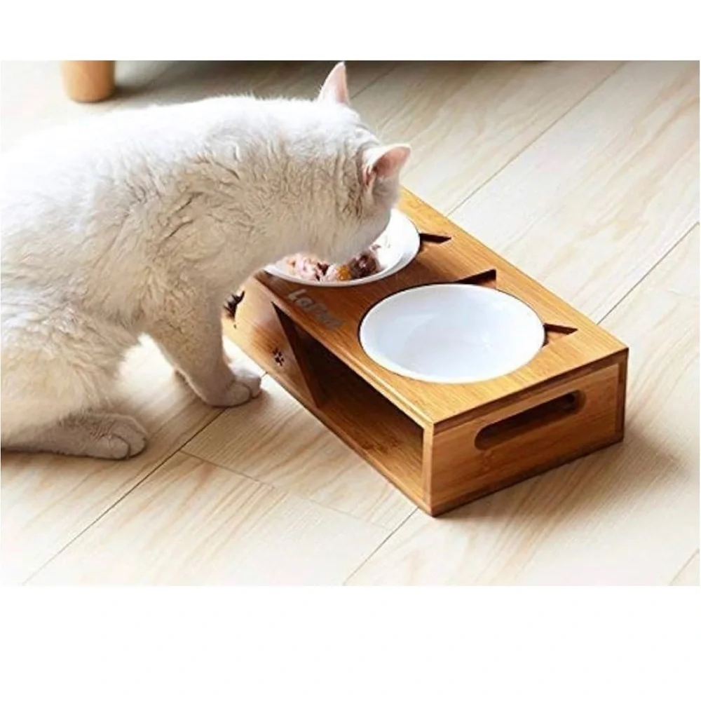 Bamboo elevated feeder